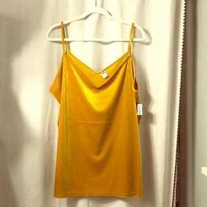 {🆕 listing} NWT velvet top sz xxl